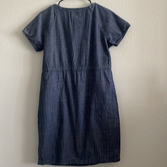 Levi’s Positively Superior Denim Dress Size Medium - Picture 5 of 6